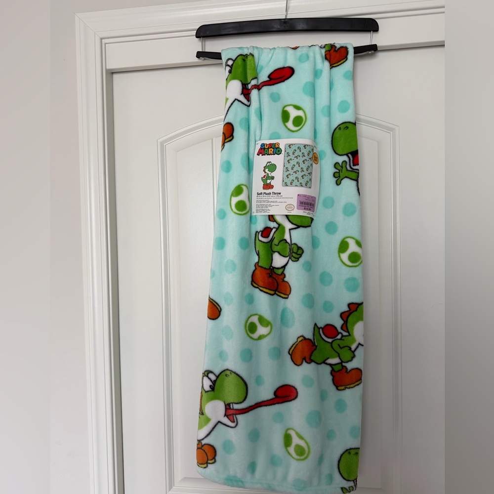 Nintendo Super Mario Yoshi Blanket